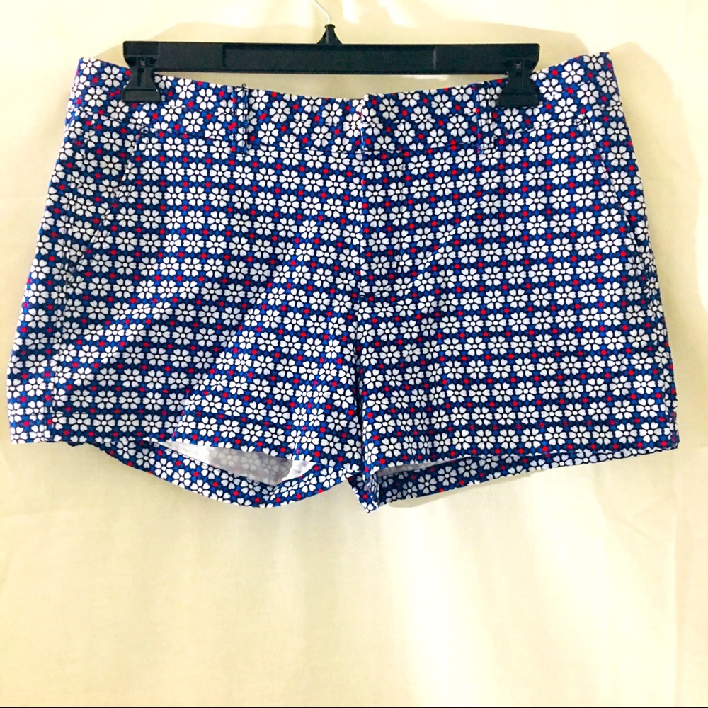 Khakis by Gap city 3 inch shorts blue and red floral high rise womens size 12